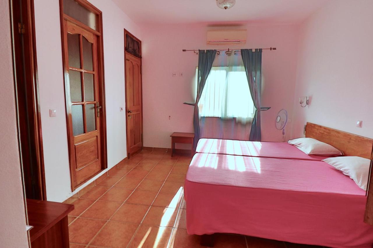 منديلو Residencial Che Guevara Bed & Breakfast المظهر الخارجي الصورة