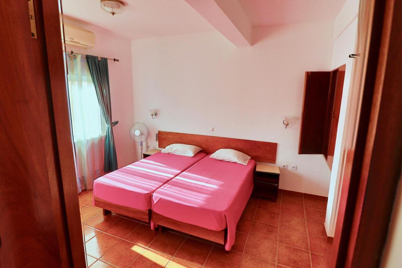 منديلو Residencial Che Guevara Bed & Breakfast المظهر الخارجي الصورة