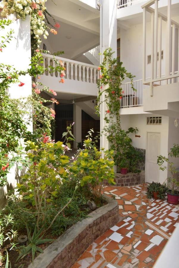 منديلو Residencial Che Guevara Bed & Breakfast المظهر الخارجي الصورة